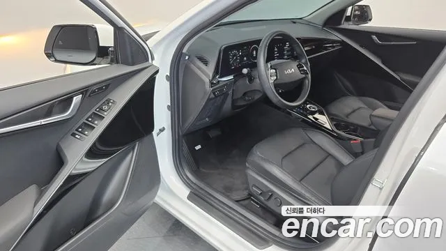 Kia Niro — Фото автомобиля 10