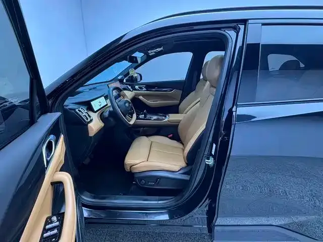 Geely Boyue L — Фото автомобиля 6