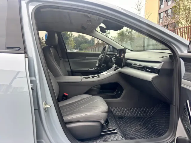 Geely Galaxy L6 — Фото автомобиля 7