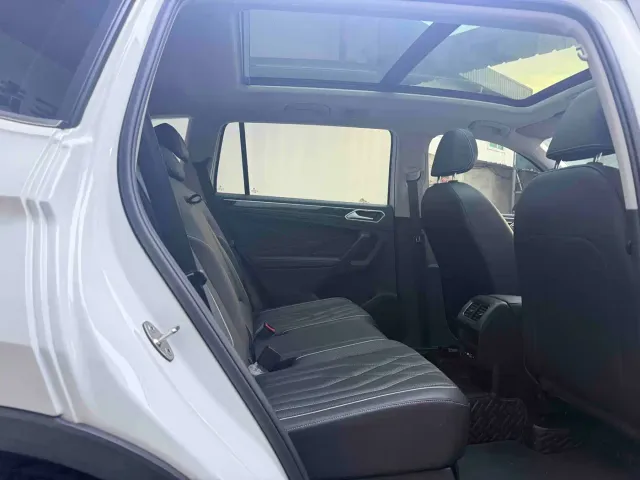 Volkswagen Tiguan L — Фото автомобиля 17