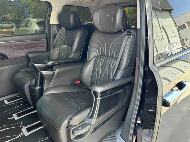 GAC Trumpchi M8 — Фото автомобиля 14