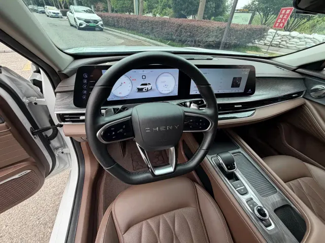 Chery Arrizo 8 — Фото автомобиля 9