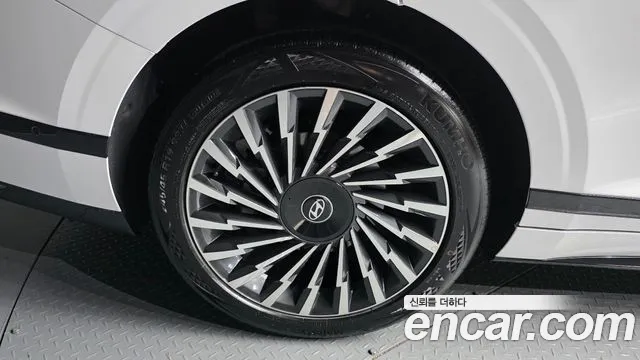 Hyundai Grandeur Grandeur (GN7) 2.5 Бензин 2WD — Фото автомобиля 5