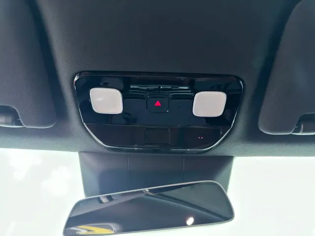 Li Auto Li Auto L6 2025 Pro Smart Renewal Edition — Фото автомобиля 13