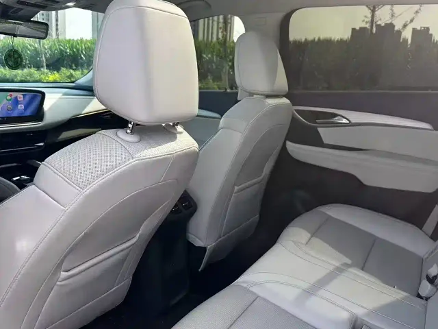 Buick Envision Plus — Фото автомобиля 8