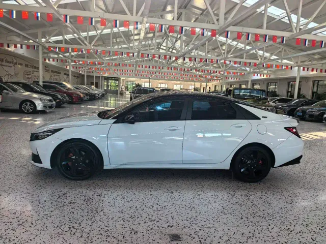 Hyundai Elantra — Фото автомобиля 4