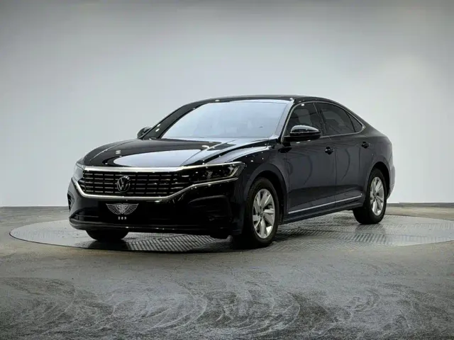 Фотография автомобиля — Volkswagen Passat