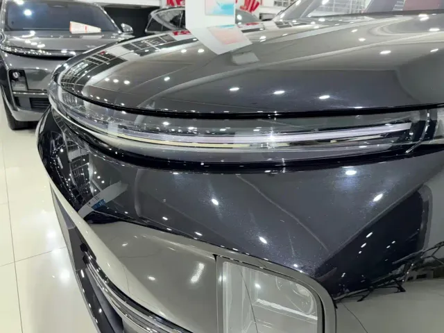 Li Auto L7 — Фото автомобиля 15