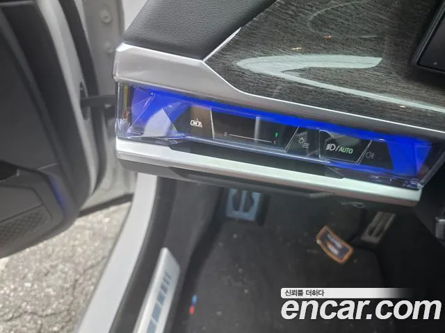 BMW 7 Series G70 — Фото автомобиля 7