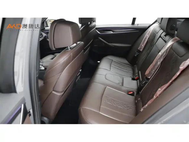 BMW 5 Series — Фото автомобиля 7