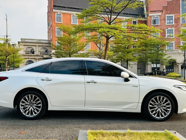 Toyota Avalon — Фото автомобиля 9