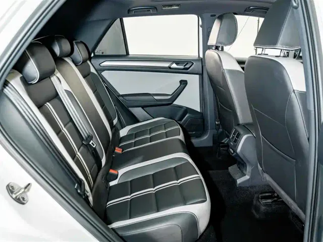 Volkswagen T-Roc — Фото автомобиля 20