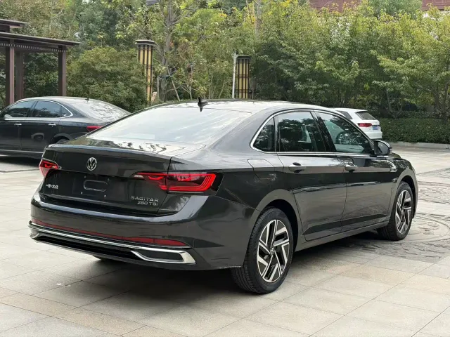 Volkswagen Sagitar — Фото автомобиля 7
