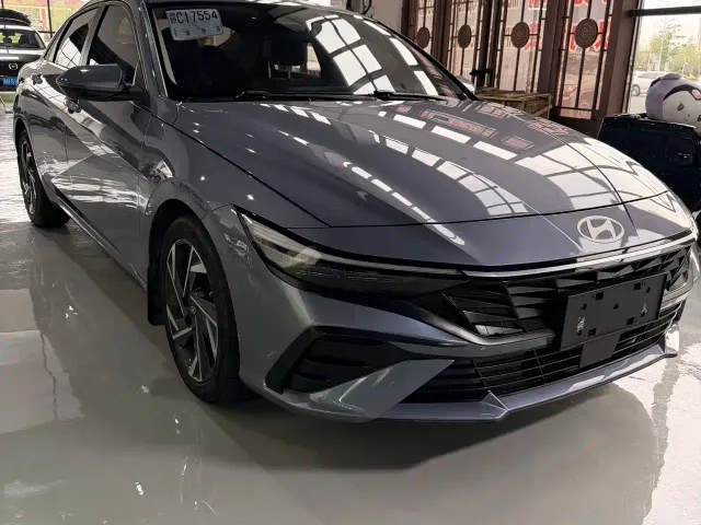 Hyundai Elantra — Фото автомобиля 2