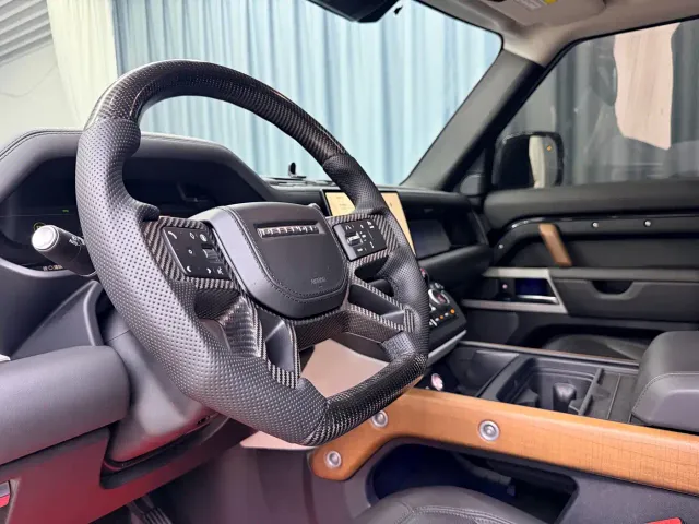 Land Rover Defender — Фото автомобиля 9