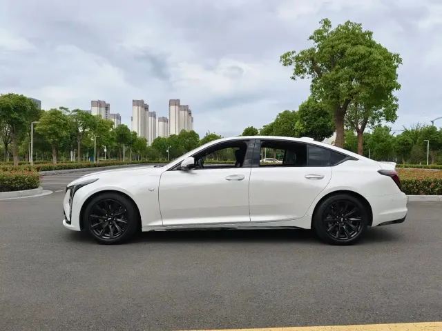 Cadillac CT5 — Фото автомобиля 6
