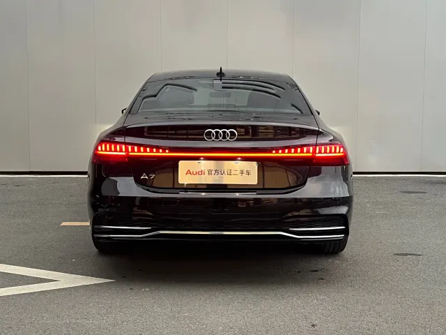 Audi A7L — Фото автомобиля 18