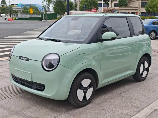 Фотография автомобиля — Changan Lumin