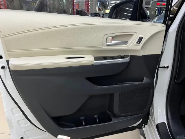Toyota Granvia — Фото автомобиля 4