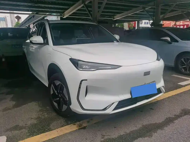 Geely Galaxy E5 — Фото автомобиля 3