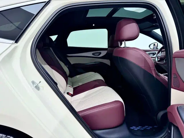 BYD Seal 07 DM-i — Фото автомобиля 19
