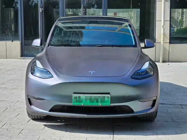 Фотография автомобиля — Tesla Model Y