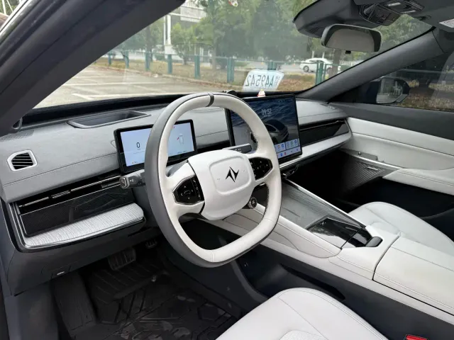 Dongfeng eπ 007 — Фото автомобиля 5