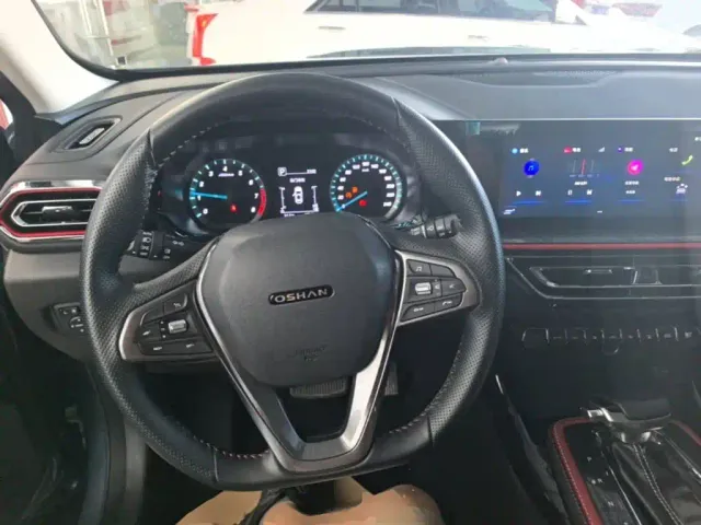 Changan Oushang X5 — Фото автомобиля 10