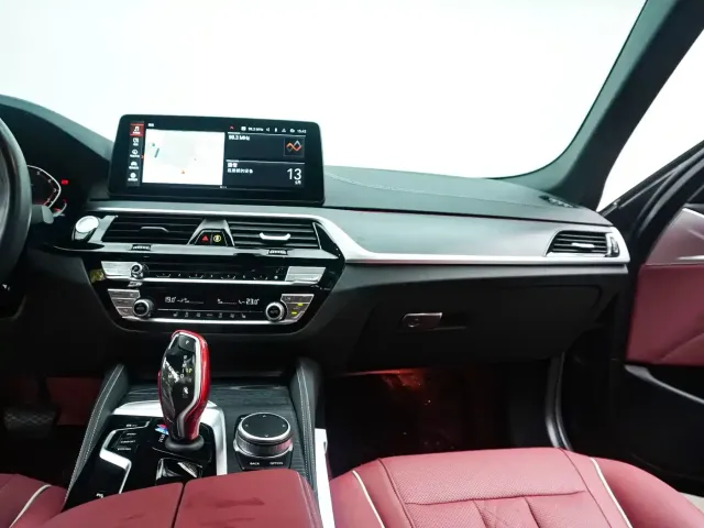BMW BMW 5 Series 2022 530Li Leading M Sport Package — Фото автомобиля 22
