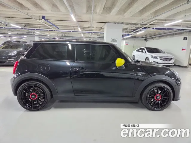 MINI Cooper — Фото автомобиля 4
