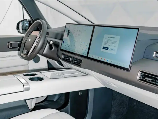 Li Auto MEGA — Фото автомобиля 18