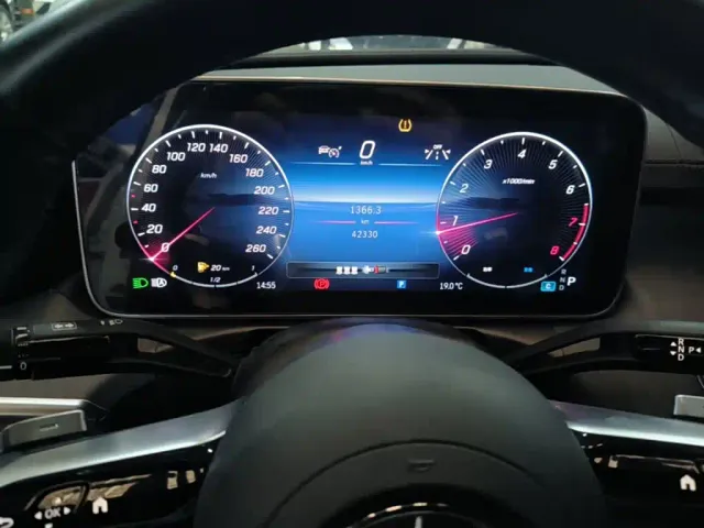 Mercedes-Benz C-Class — Фото автомобиля 11
