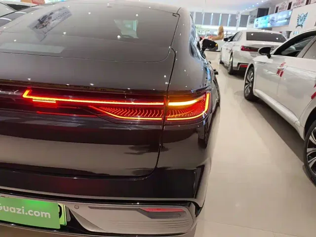 Geely Galaxy Xingyao 8 — Фото автомобиля 7
