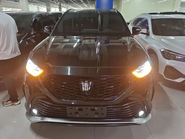 Toyota Crown Kluger — Фото автомобиля 2