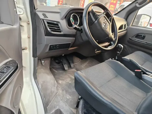 Dongfeng Yufeng Yufeng EM26 — Фото автомобиля 10