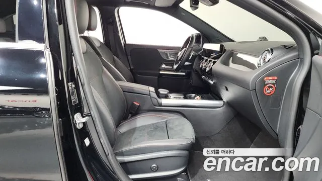 Mercedes-Benz GLA-Class H247 — Фото автомобиля 11