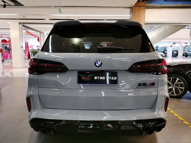 BMW X5 M — Фото автомобиля 4