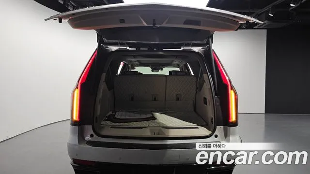 Cadillac Escalade Escalade 5 поколение — Фото автомобиля 24
