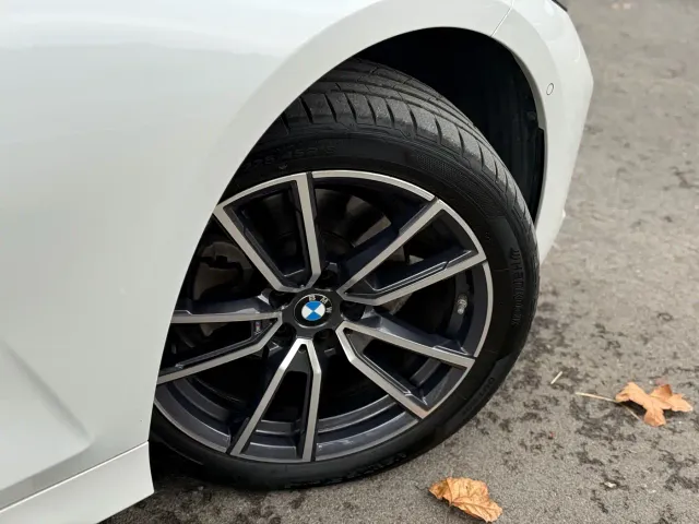 BMW 3 Series — Фото автомобиля 4