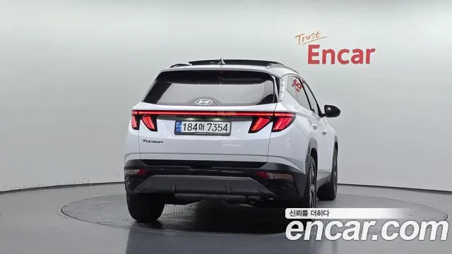 Hyundai Tucson Tucson (NX4) Бензин 1.6 турбо 2WD — Фото автомобиля 4