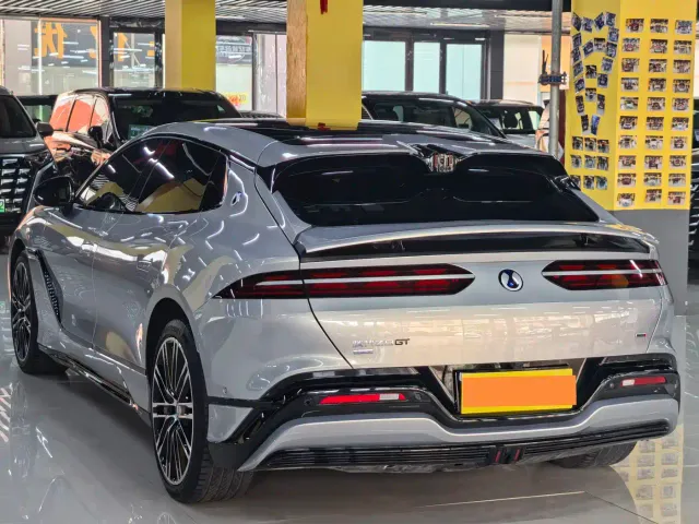 Denza Z9GT — Фото автомобиля 17