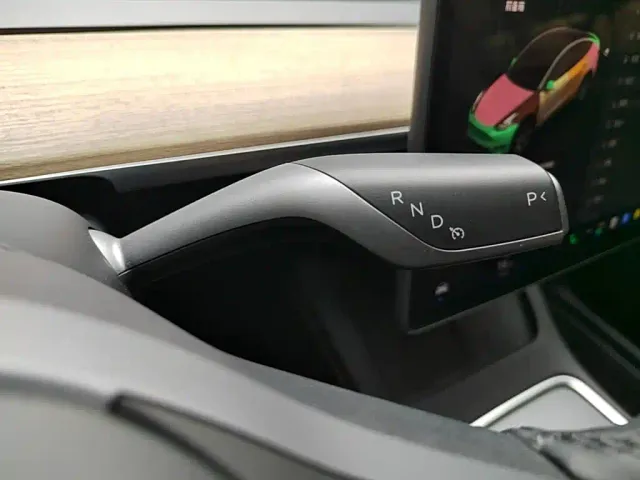 Tesla Model Y 2022 Facelift Rear-Wheel Drive Version — Фото автомобиля 13