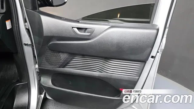 Hyundai Staria Staria — Фото автомобиля 24