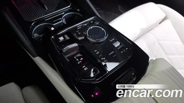 BMW 5 Series G60 — Фото автомобиля 12