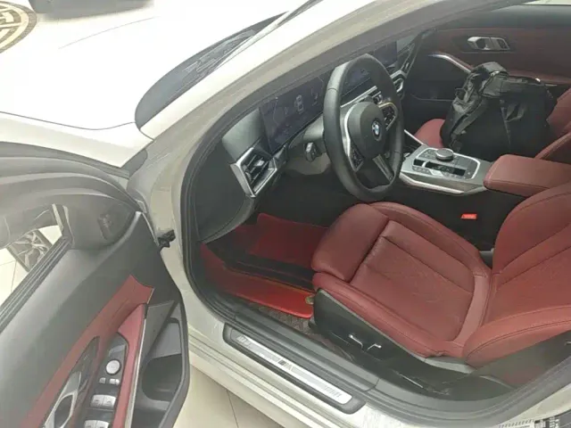 BMW 3 Series — Фото автомобиля 11