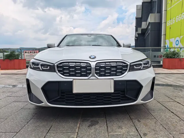 BMW 3 Series — Фото автомобиля 12