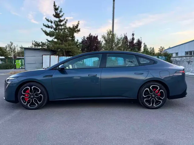 Nissan N7 — Фото автомобиля 8