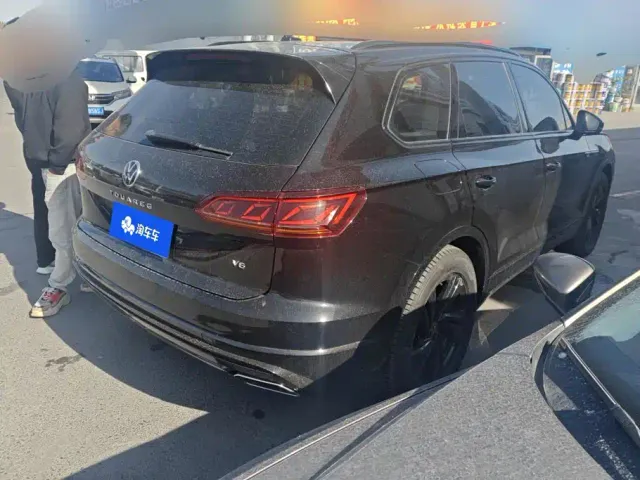 Volkswagen Touareg — Фото автомобиля 3