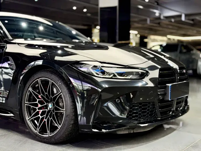 BMW M4 — Фото автомобиля 4
