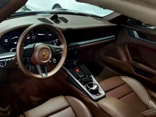 Porsche Porsche 911 2023 Targa 4 3.0T — Фото автомобиля 4